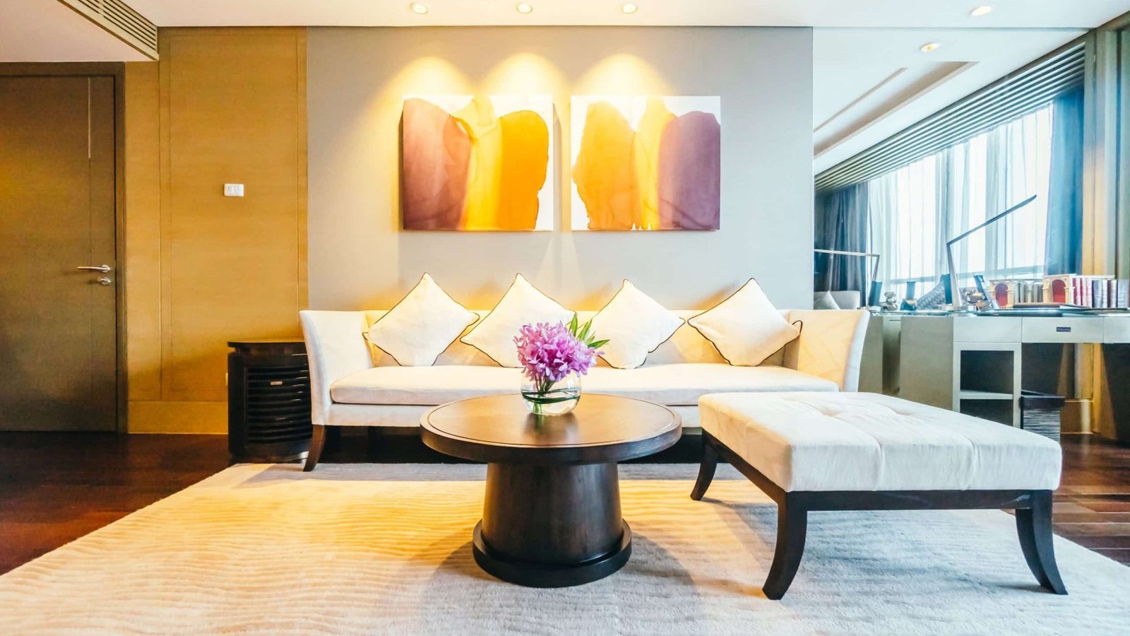 BANGKOK, THAILAND - AUGUST 12 2016: Beautiful luxury living room interior decoration in Hotel